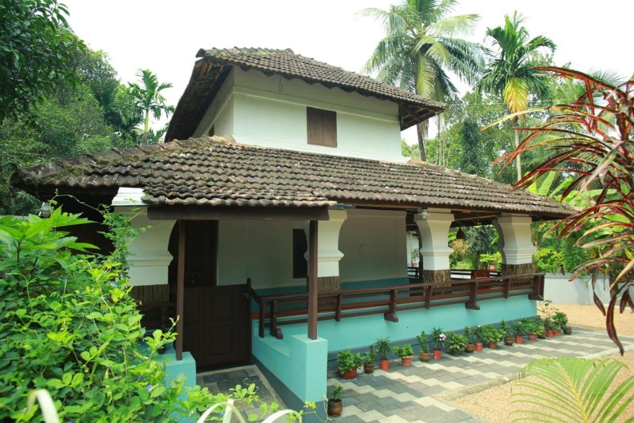 Kenoth Thaliyil Mana, Heritage Homestay Payyannur Eksteriør billede
